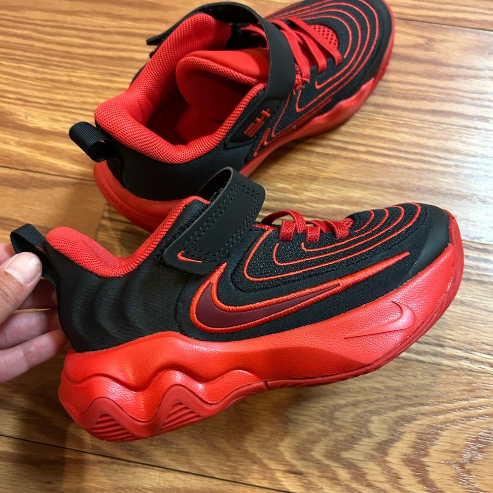 Nike Kids Black and Red Sneakers